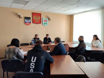 В ходе очередного заседания Общественного совета обсудили вопросы подготовки учреждений образования, культуры и многоквартирного жилого сектора к отопительному сезону 2026-2027 г.г., а также работу Совета с населением