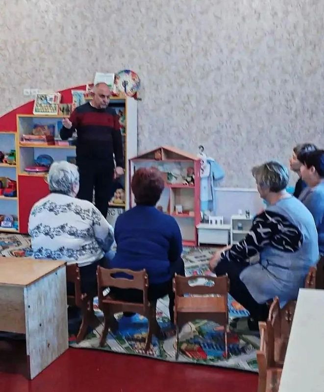 В Калининском районе Горловки состоялись встречи лидеров общественного мнения с жителями