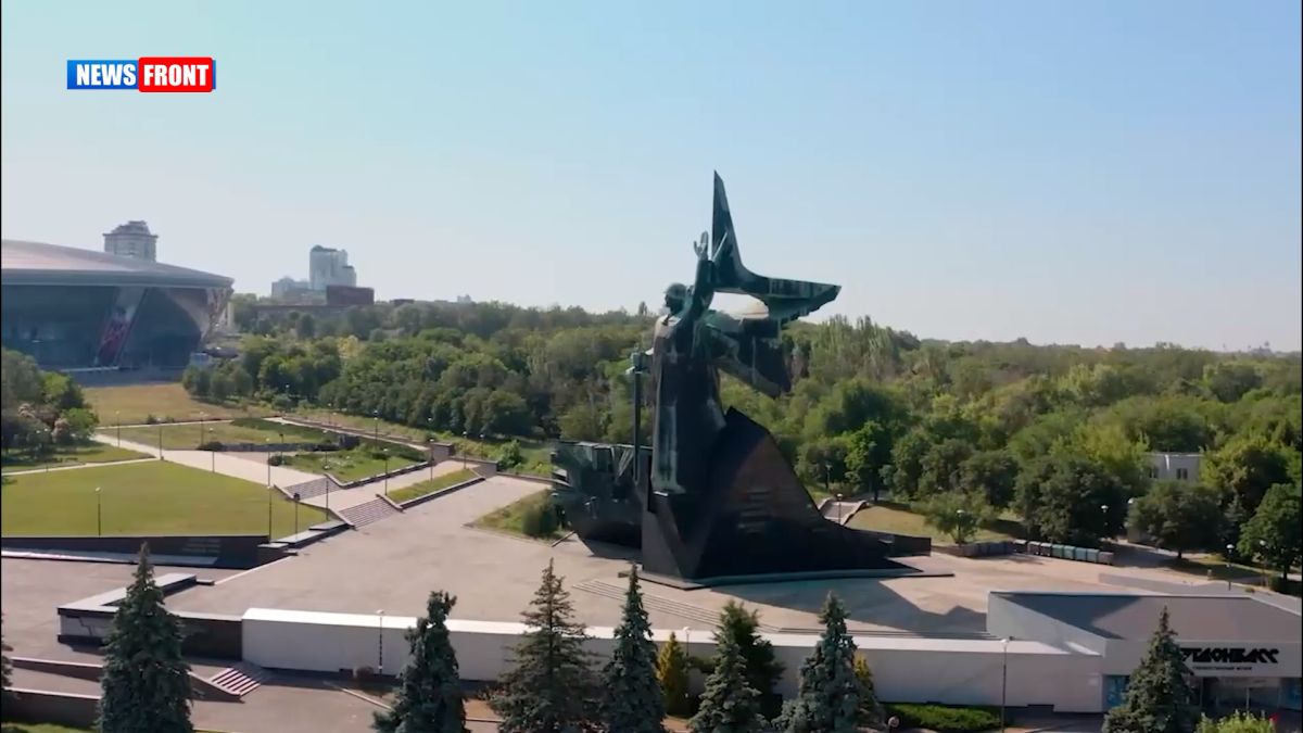 В ДНР празднуют годовщину воссоединения с Россией