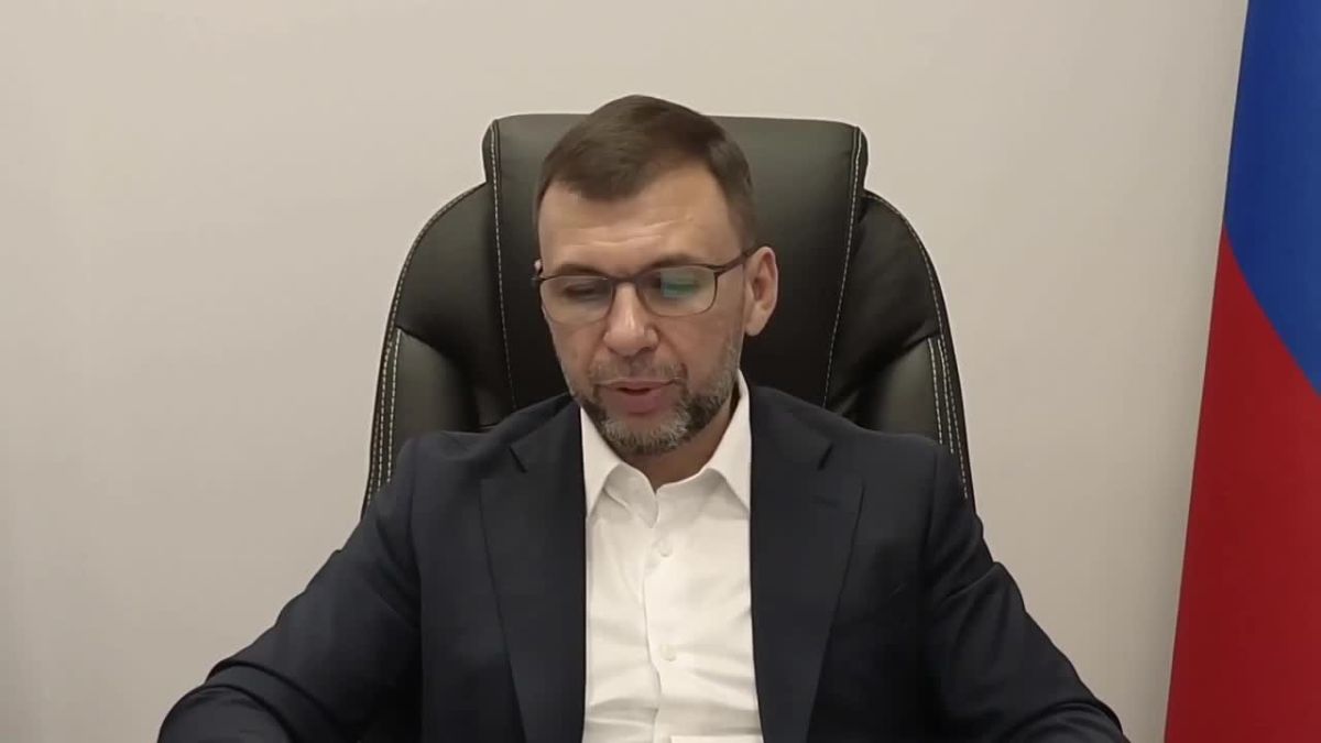 Глава ДНР Денис Пушилин в ходе прямого эфира рассказал о ремонте дорог в Республике