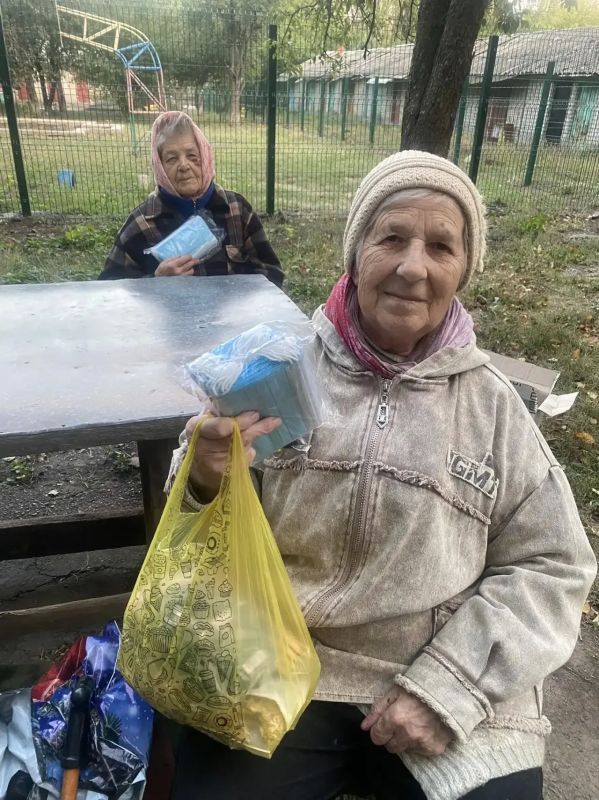От сердца к сердцу. В городском округе Иловайск в честь празднования Международного Дня пожилых людей, который ежегодно отмечается 1 октября, прошла трогательная и важная акция «От сердца к сердцу»