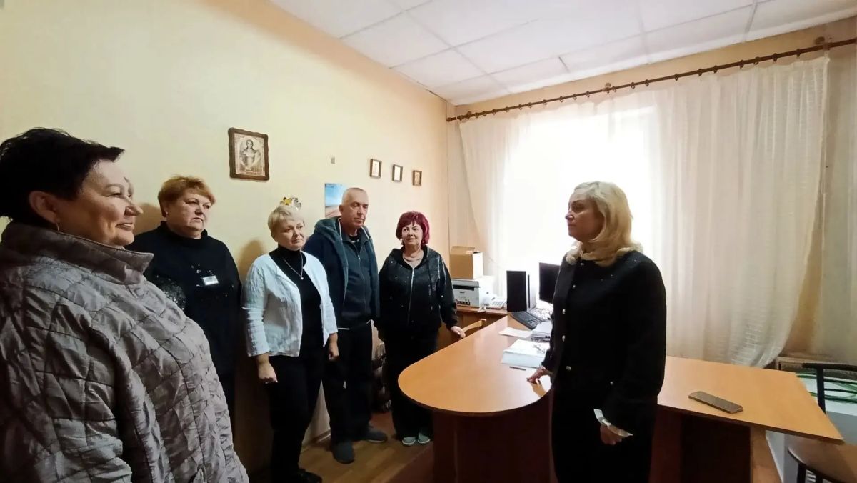 Наталья Бегуненко: В рамках проекта «УПРАВДОМ» руководитель Управы Петровского внутригородского района Администрации городского округа Донецк Наталья Ивановна Бегуненко провела встречу с трудовым коллективом Государственного...