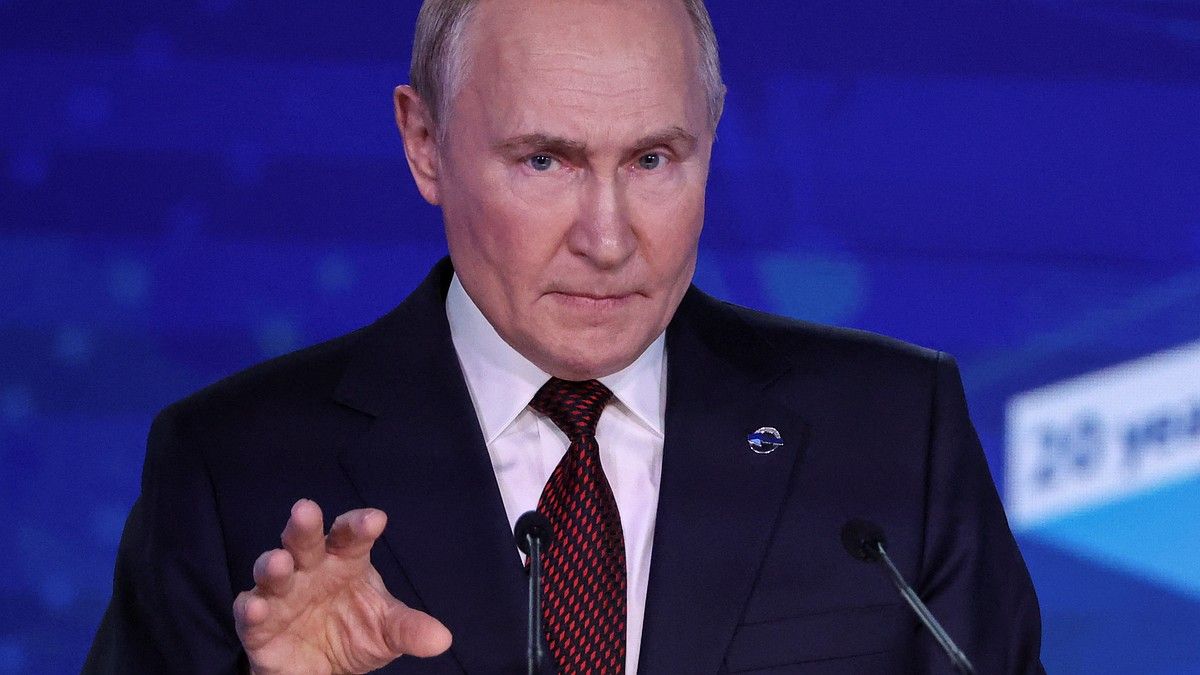 Путин: РФ терпела 8 лет, не признавала ЛНР и ДНР, но дальше терпеть было нельзя