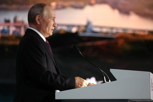Путин: Украине нет смысла цепляться за ДНР, утрата которой неизбежна