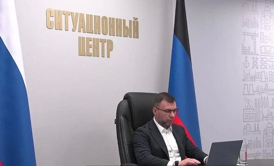 Глава Донецкой Народной Республики Денис Владимирович Пушилин отметил, что после прямого эфира с жителями региона внимательно были изучены вопросы, поступившие в чат-бот, и активность жителей