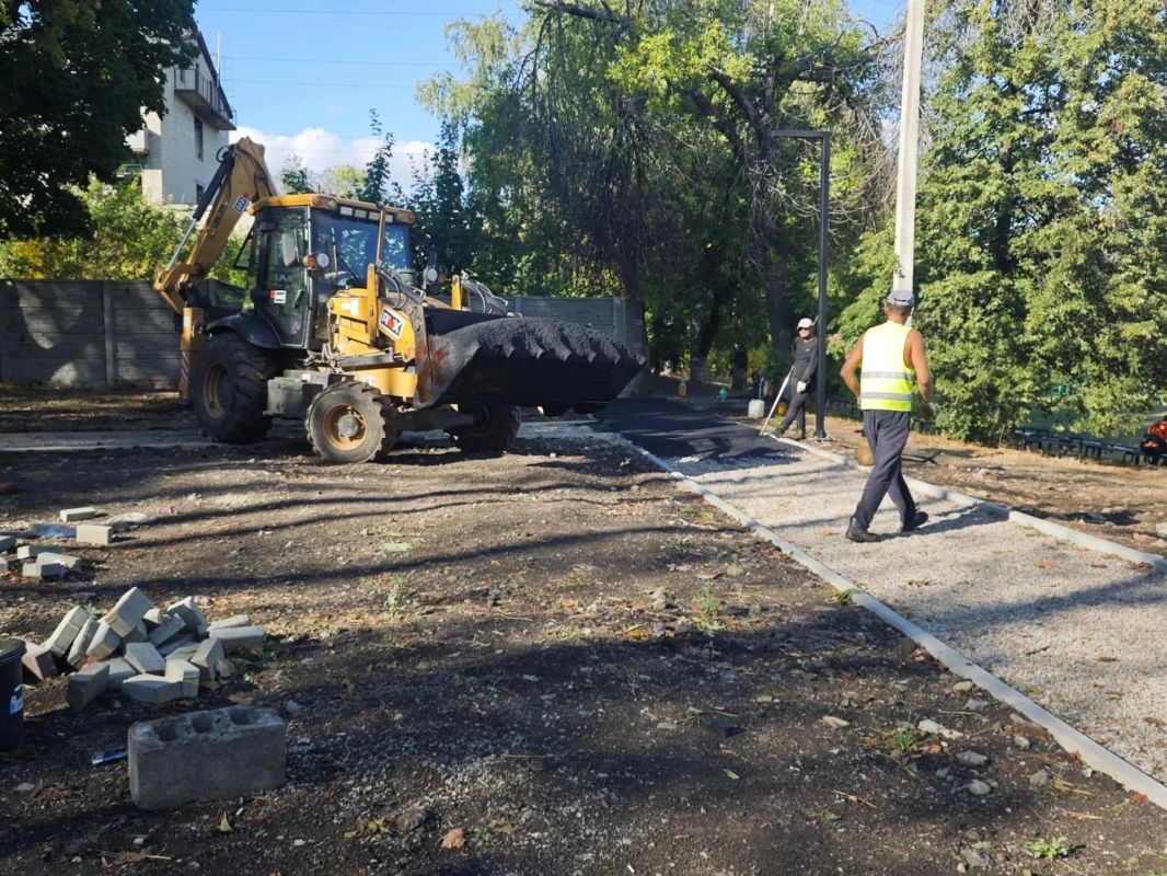 Благоустройство заводского парка: работы вышли на финишную прямую