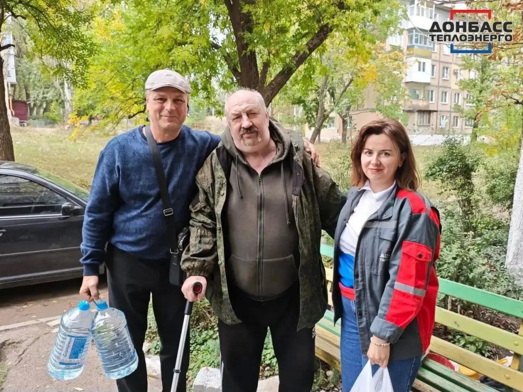 Добрая традиция: визит к ветеранам «Донбасстеплоэнерго»