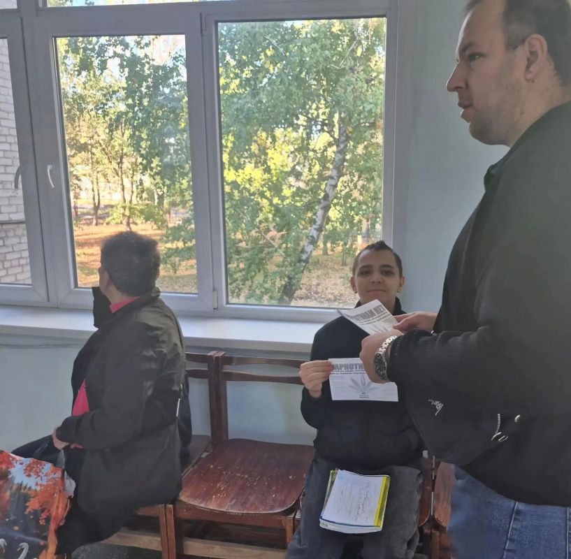 Специалисты сектора молодежной политики администрации округа организовали профилактическую акцию «Нет наркотикам»