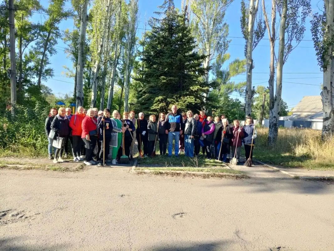 В Горняцком районе прошёл общегородской субботник