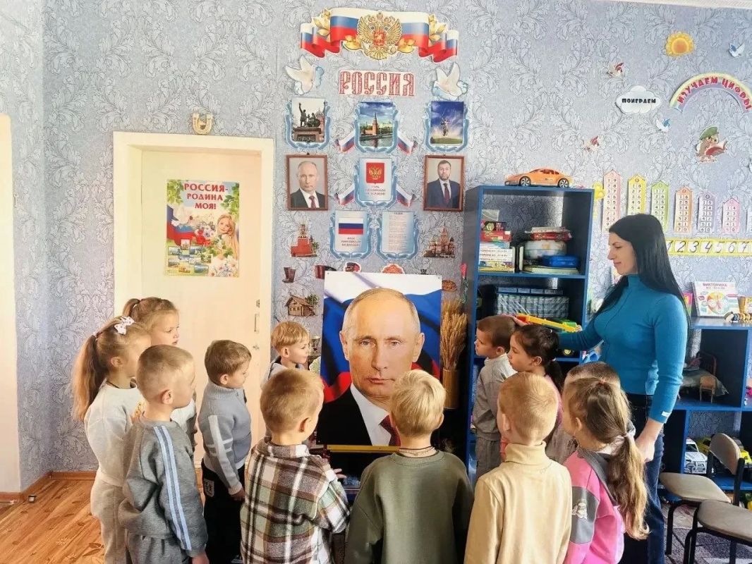 Наталья Бегуненко: 7 октября в ГБДОУ «Детский сад № 313 г. о. Донецк» ДНР состоялась познавательная беседа «Моя Россия — мой Президент», приуроченная ко дню рождения Президента Российской Федерации Владимира Владимировича...