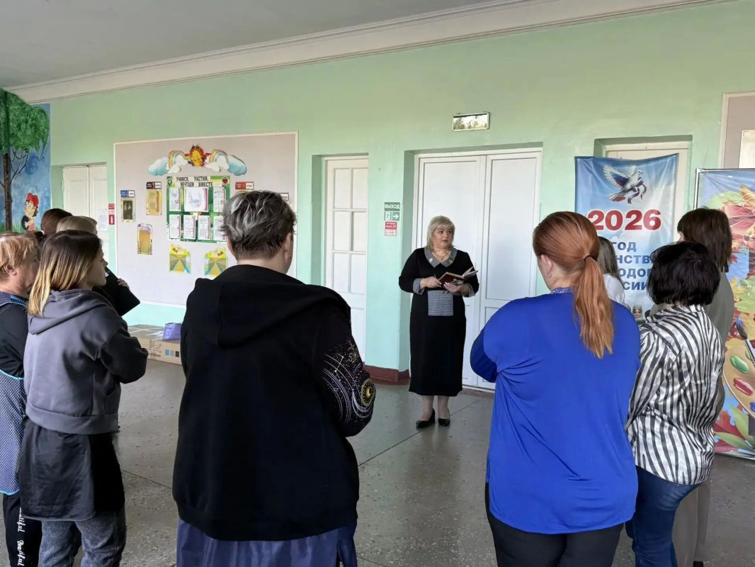7 октября, в рамках поручения Главы ДНР Дениса Пушилина, депутат Макеевского городского совета Донецкой Народной Республики Оксана Бевцык провела встречу с жителями в помещении Основной школы № 41 (ул
