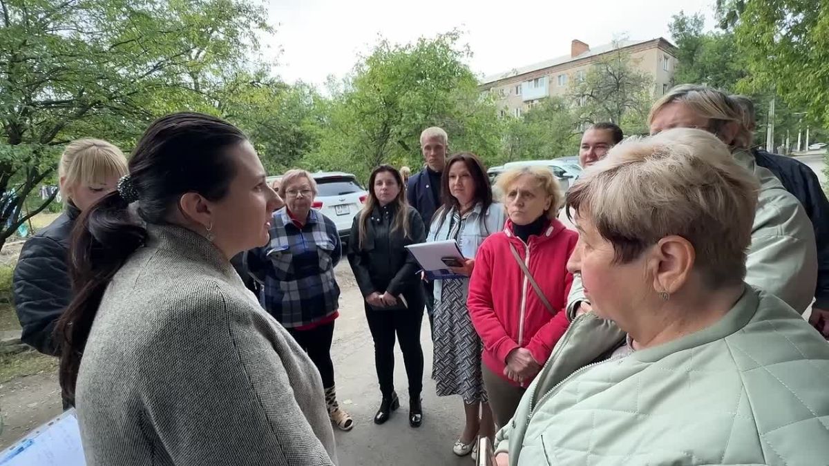 Проблемы жителей Калининского района Донецка взяты на контроль депутатами Единой России в Народном Совете ДНР