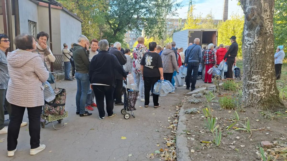 Валентин Левченко: В связи с перебоями водоснабжения в Киевском внутригородском районе организован подвоз питьевой воды по адресу: ул. Политбойцов, 3
