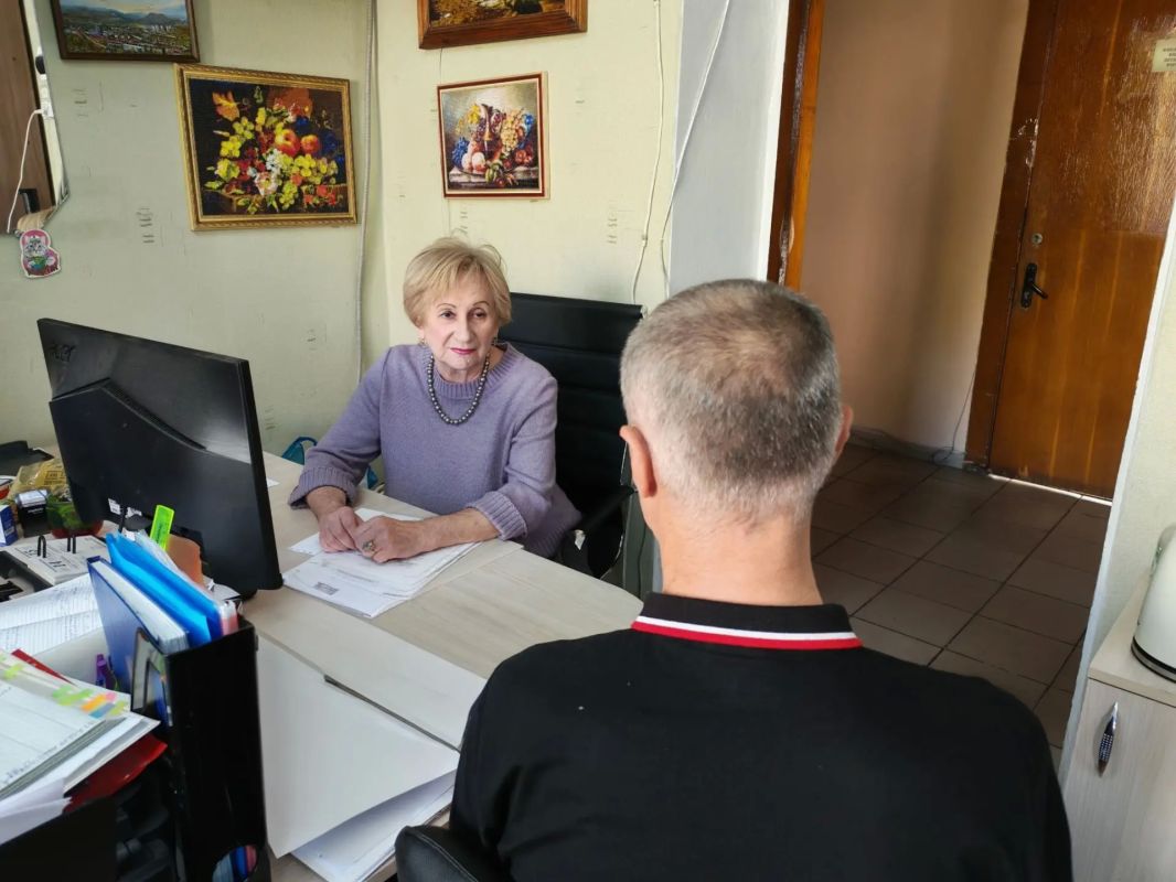 Состоялся прием граждан. Депутат Торезского городского совета Донецкой Народной Республики Наталья Николаевна Манина провела прием граждан