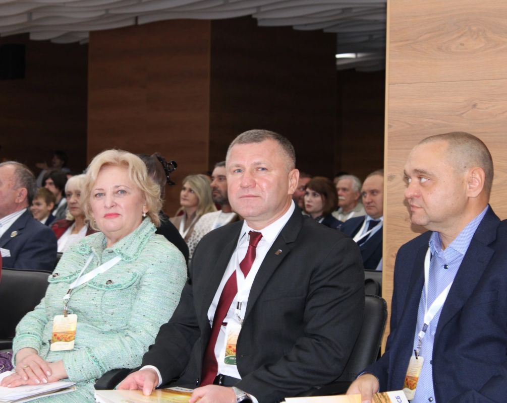 Ректор ДонГУ Светлана Беспалова приняла участие в конференции, посвященной 100-летию Хомутовской степи