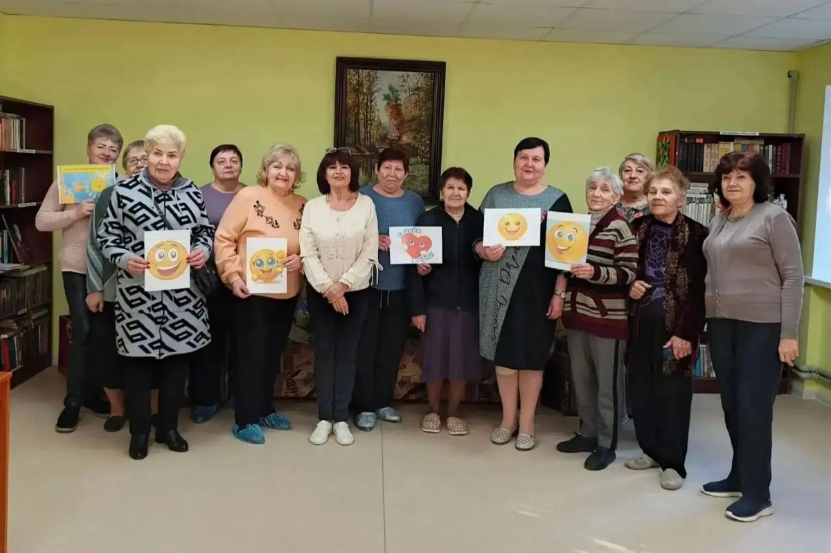 Позитив и общение: в Горловке отметили День солнечных улыбок