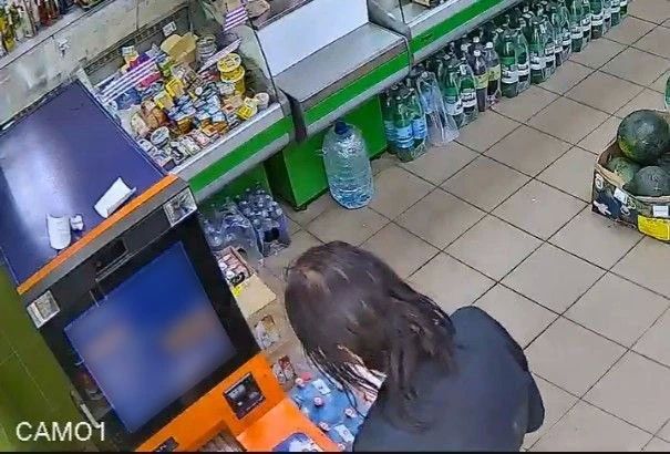 Полицейские задержали дончанку, подозреваемую в грабеже