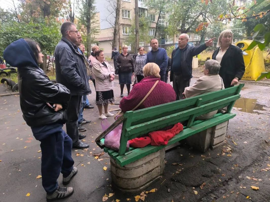 Встреча с жителями Ворошиловского района: диалог и решение вопросов