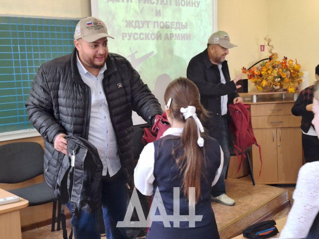 Общая боль: ливанский волонтер издаст альбом с рисунками детей Донбасса