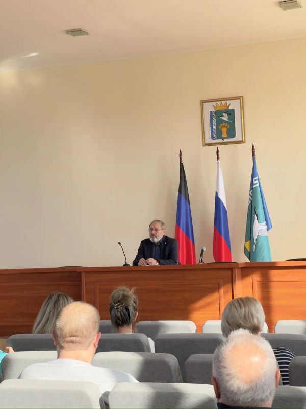 Борис Трима: Провёл расширенное аппаратное совещание с руководителями структурных подразделений и служб округа