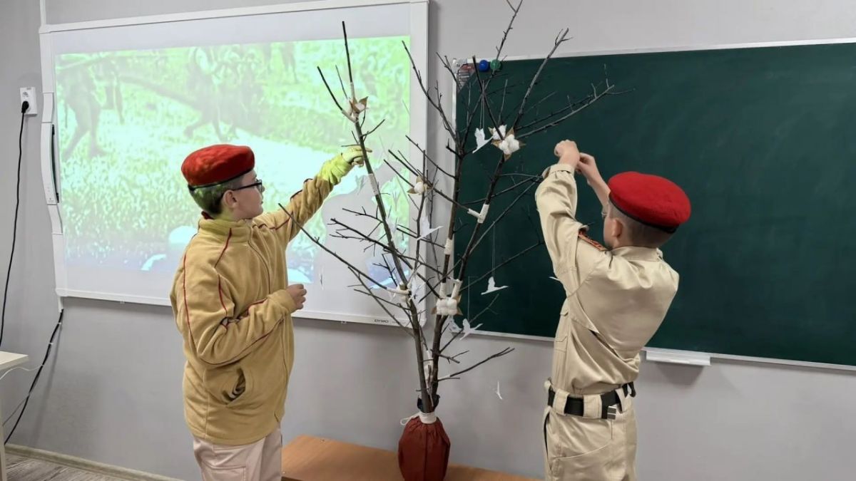 В Кировском прошло мероприятие ко Дню Белых журавлей