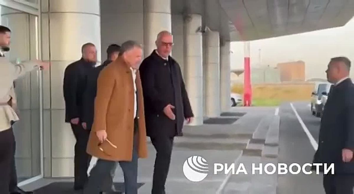 О грядущих переговорах России и США сегодня в Санкт-Петербурге Спецпредставитель Трампа Стив Уиткофф приземлился в Пулково и уже встретился с Кириллом Дмитриевым