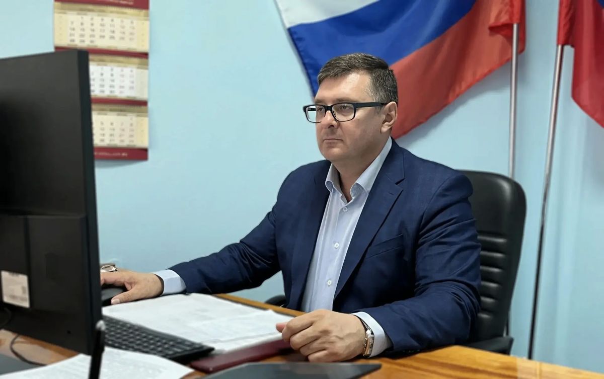 Василий Овчаров: Сегодня, 21 октября 2026 года, во исполнение поручений Главы ДНР Дениса Пушилина и для поддержания оперативной связи с населением провёл очередной прямой эфир