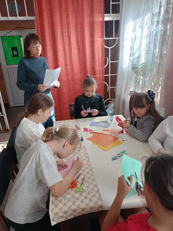 В пгт Ясиновка прошла беседа «Профилактика экстремистских проявлений в молодёжной среде»