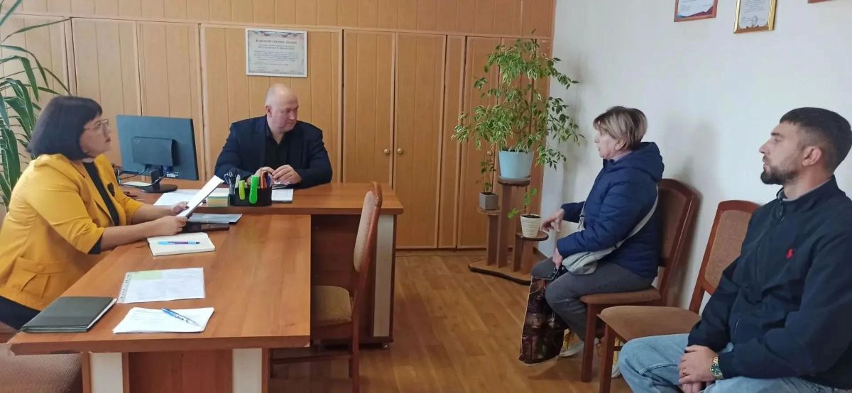 Заместитель главы Снежного провел выездной прием граждан в пгт Северное
