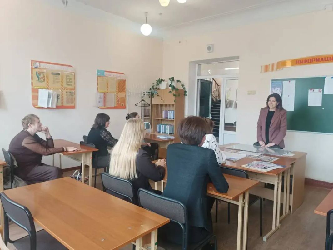 20 октября, спикер Оксана Кобельская провела встречу по адресу: г.о. Макеевка, г. Макеевка, ул. Островского 7.