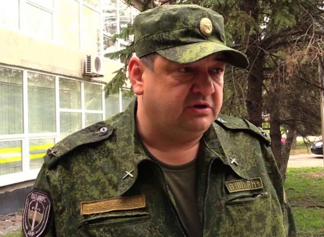 Наверное, есть на Донбассе некоторые места и поопасней, но если говорить о реально функционирующем городе с большим количеством постоянно проживающих там людей, то номером один будет Горловка