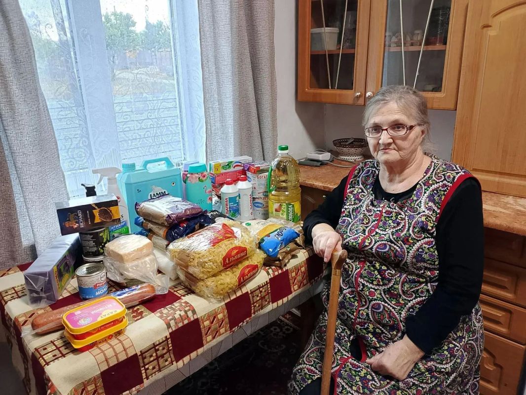 Два жителя села Красновка Волновахского округа получили адресную помощь от ямальцев