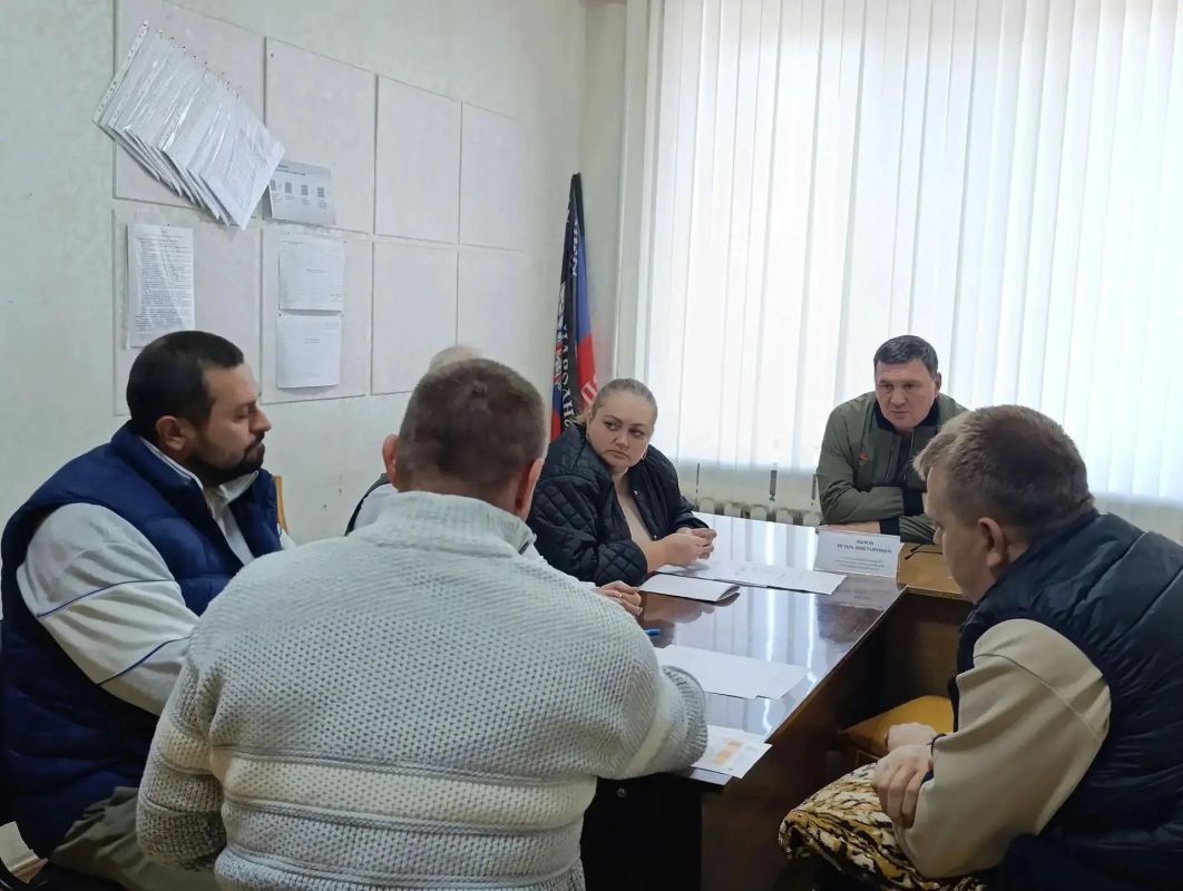 Глава Амвросиевского муниципального округа Игорь Лызов провел личный прием граждан