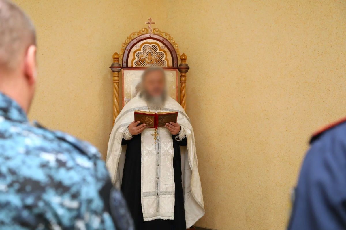 Личный состав пенитенциарного ведомства принял участие в богослужении