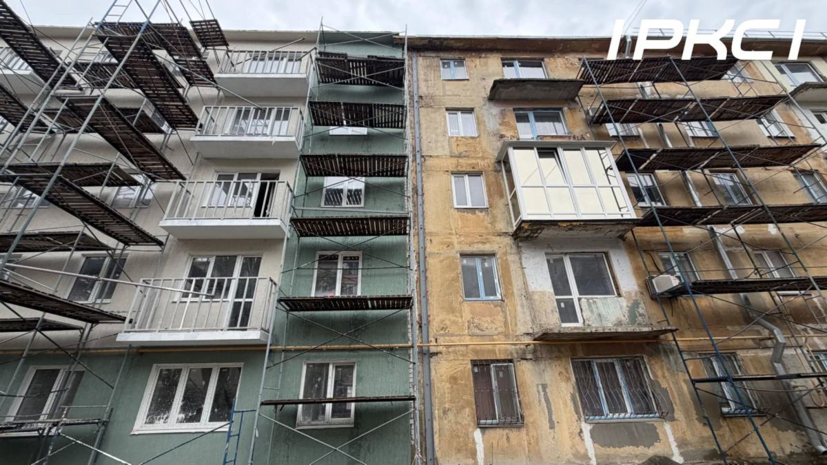 В Мариуполе продолжается восстановление многоквартирного дома на улице Бахчиванджи