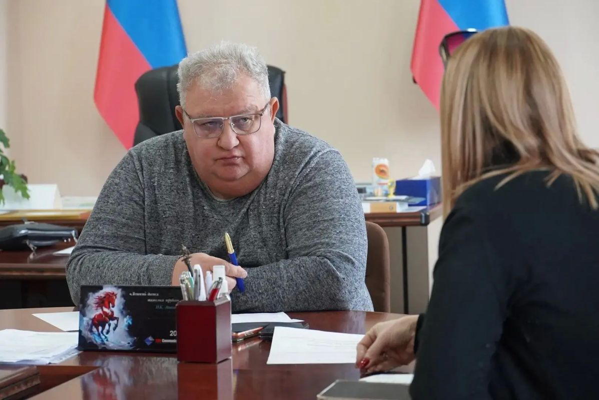 Игорь Мартынов: Провёл встречу с Председателем Общественного совета городского округа Енакиево Анной Самойловой