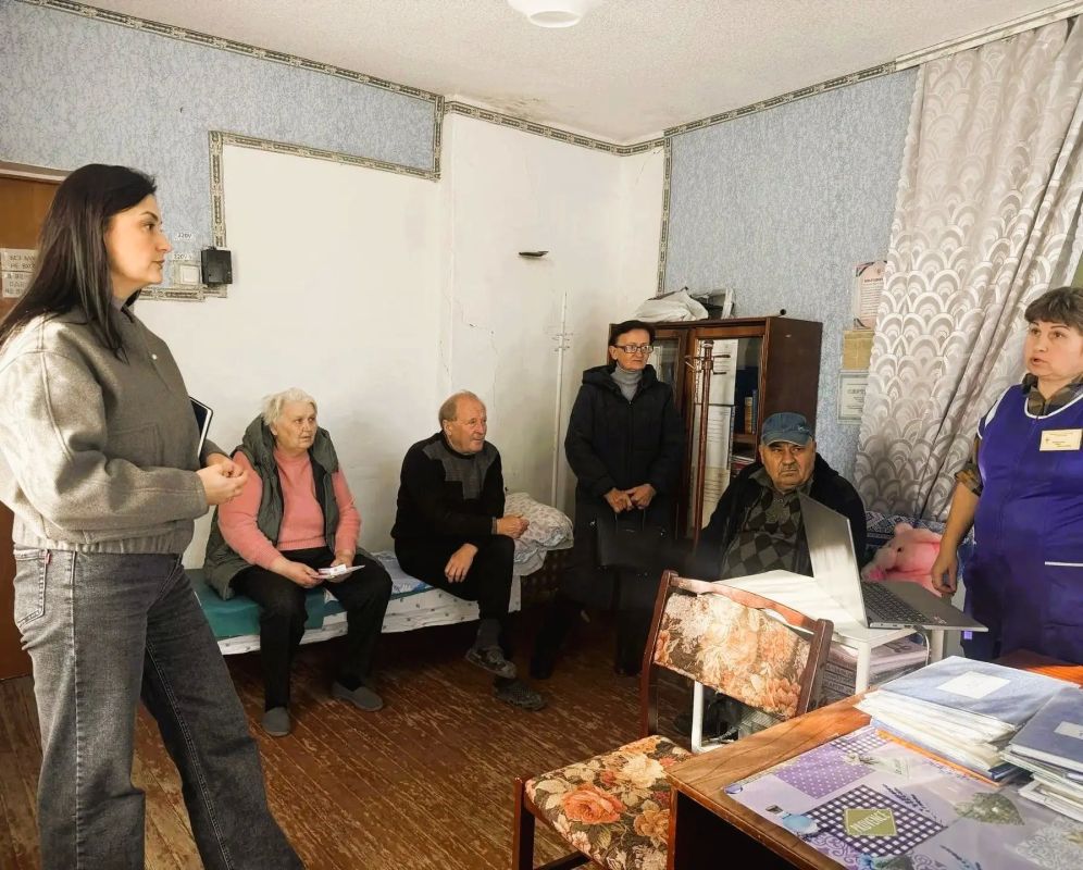 Врио начальника Раздольненского территориального отдела Соколова Ольга Николаевна провела встречу с жителями и коллективом ГБУ ДНР «Старобешевская ЦРБ ФАП с. Васильевка»