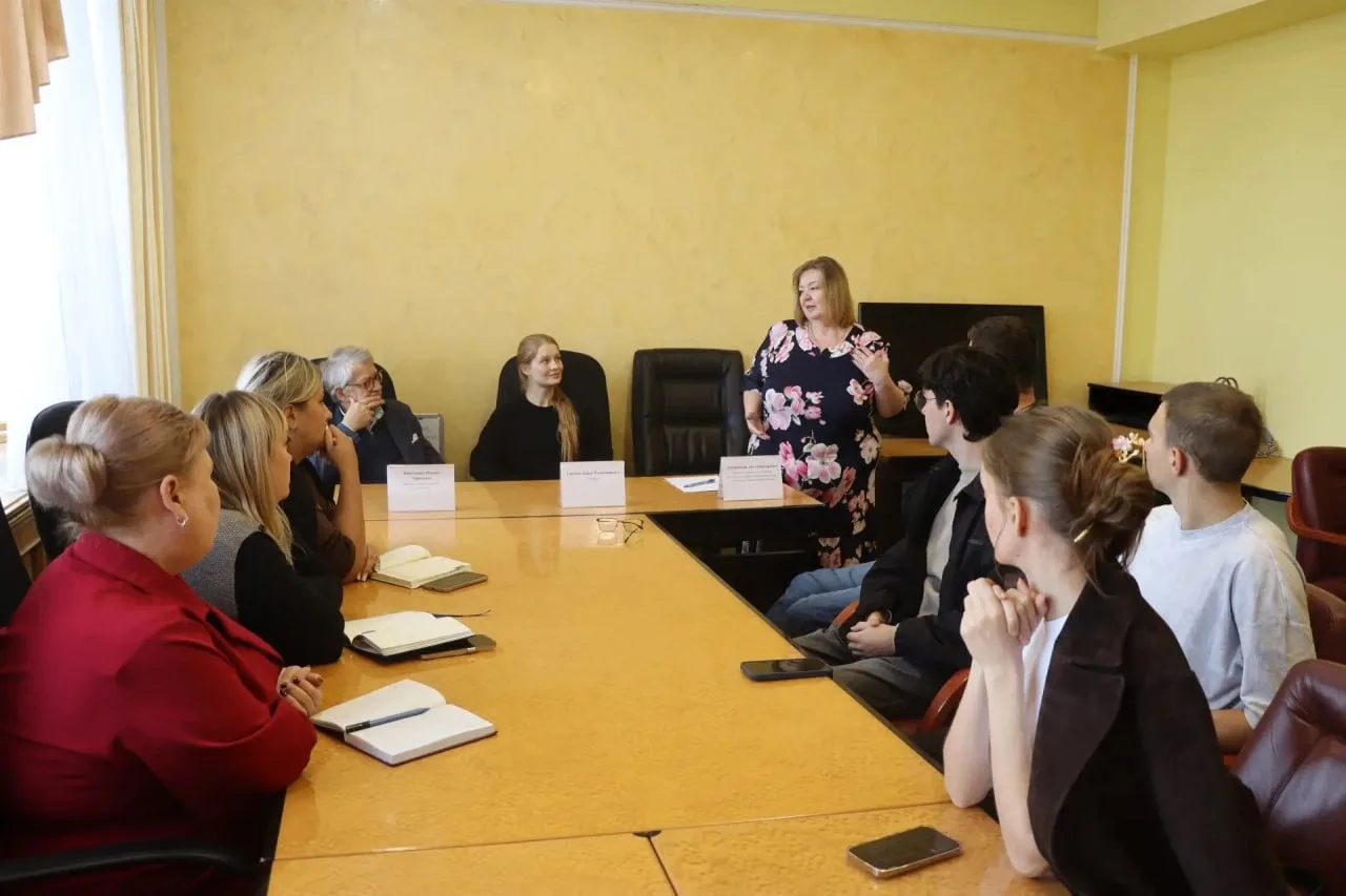 Сотрудники аппарата Уполномоченного по правам человека и члены Молодежного совета при Уполномоченном по правам человека приняли участие в лекции-тренинге, организованном президентом Донецкого отделения Межрегиональной...