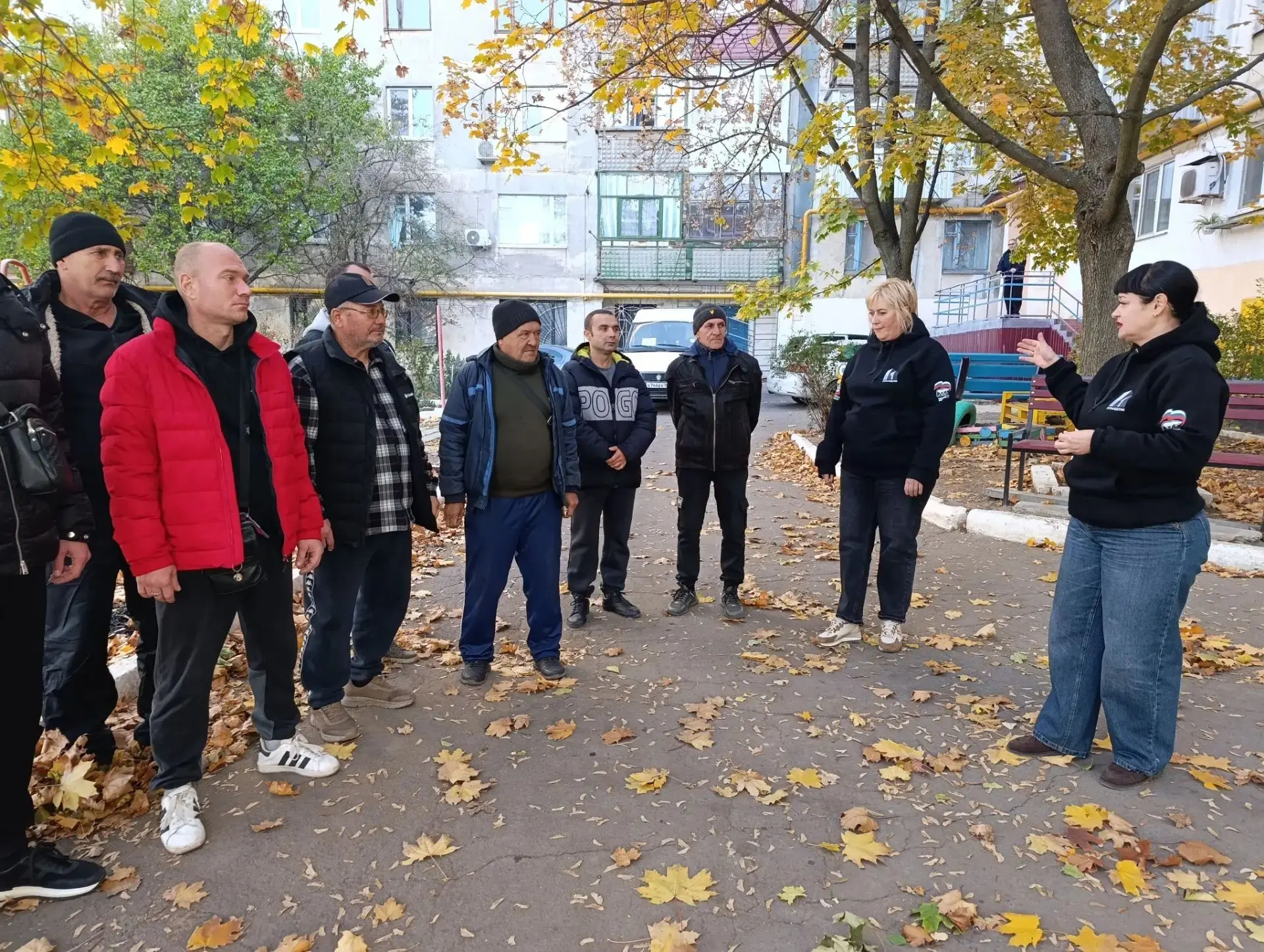 Встреча с населением. Депутат Торезского городского совета Анна Матраева провела встречу с жителями городского округа