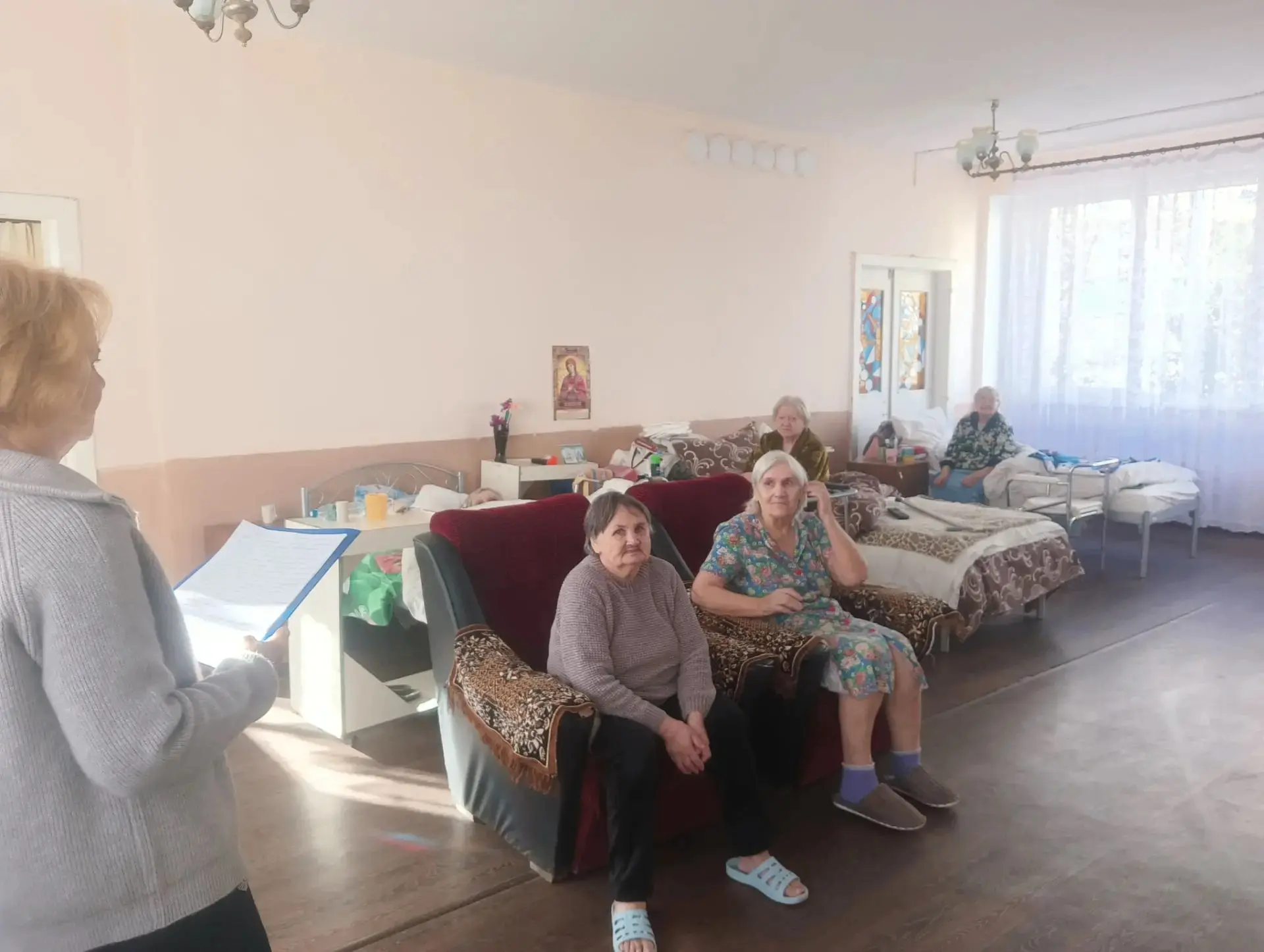 Сегодня, 30 октября, на базе Государственного бюджетного учреждения социального обслуживания «Комплексный центр социального обслуживания населения Горняцкого района города Макеевки», в рамках партийного проекта «Старшее...