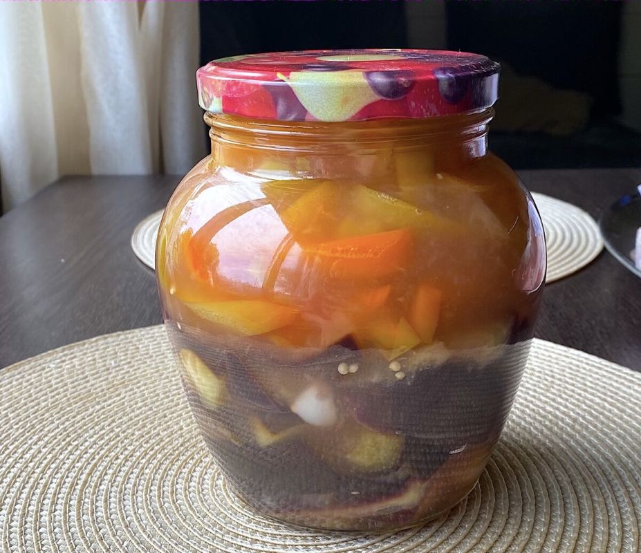 Как заготовить баклажаны с перцами на зиму: самый простой и вкусный рецепт